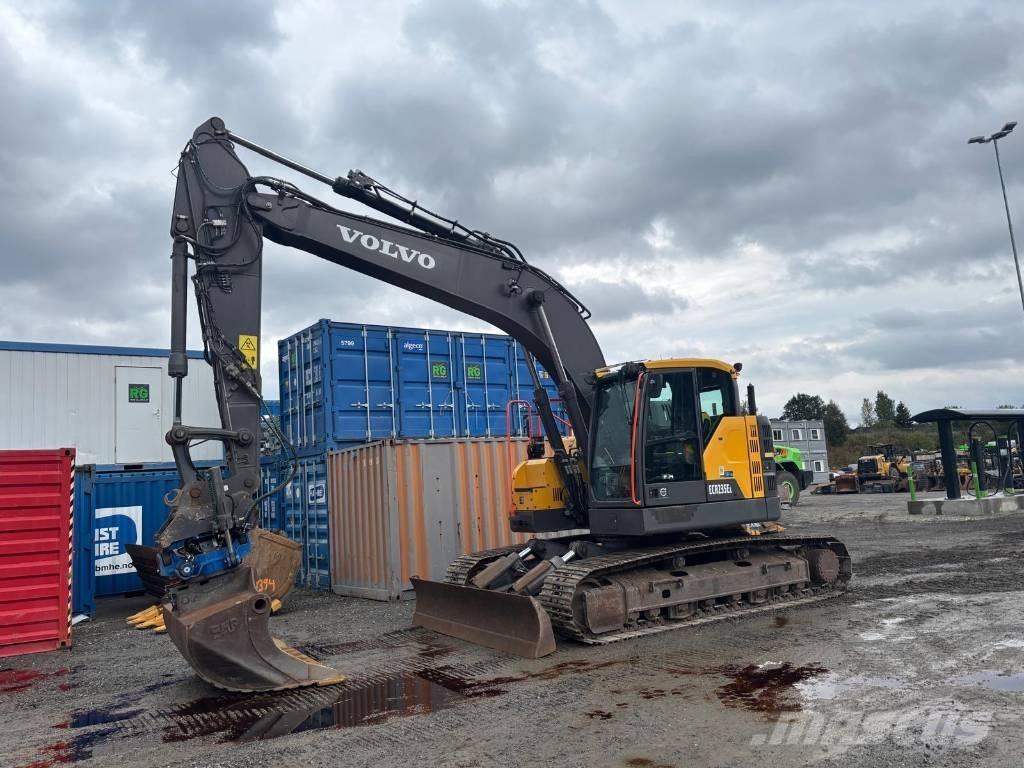 Volvo ECR 235EL Гусеничні екскаватори