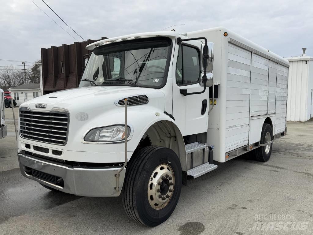 Freightliner M2 Вантажівки для доставки напоїв