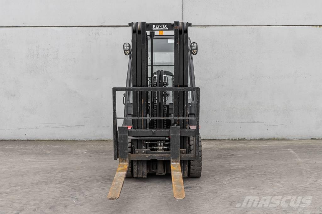 Manitou MI 25 D Дизельні навантажувачі