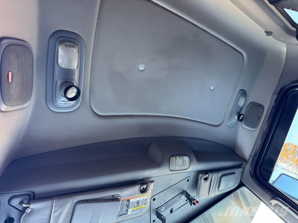 Peterbilt 389 Самоскиди