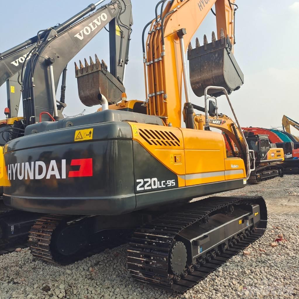 Hyundai R220LC-9S Гусеничні екскаватори
