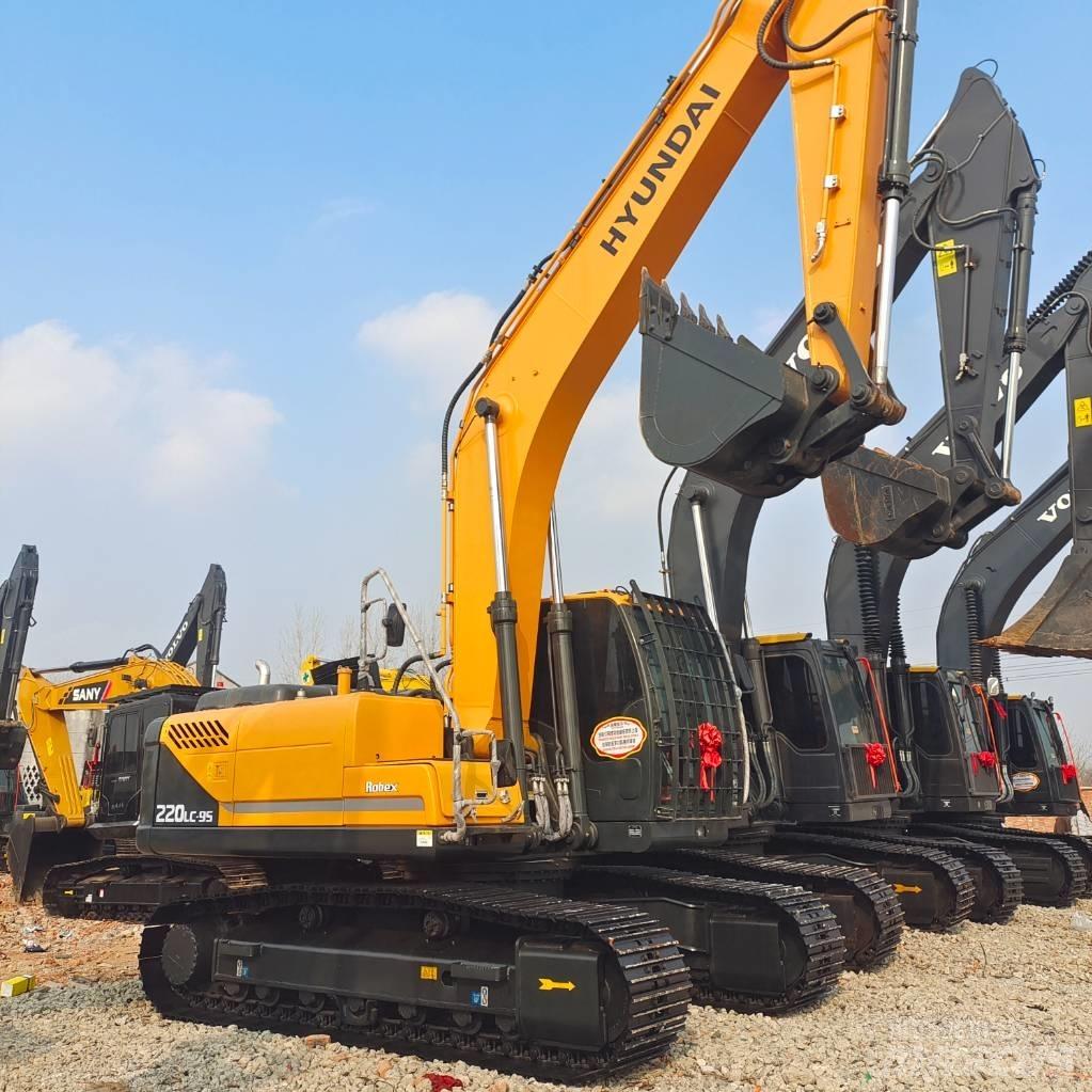 Hyundai R220LC-9S Гусеничні екскаватори