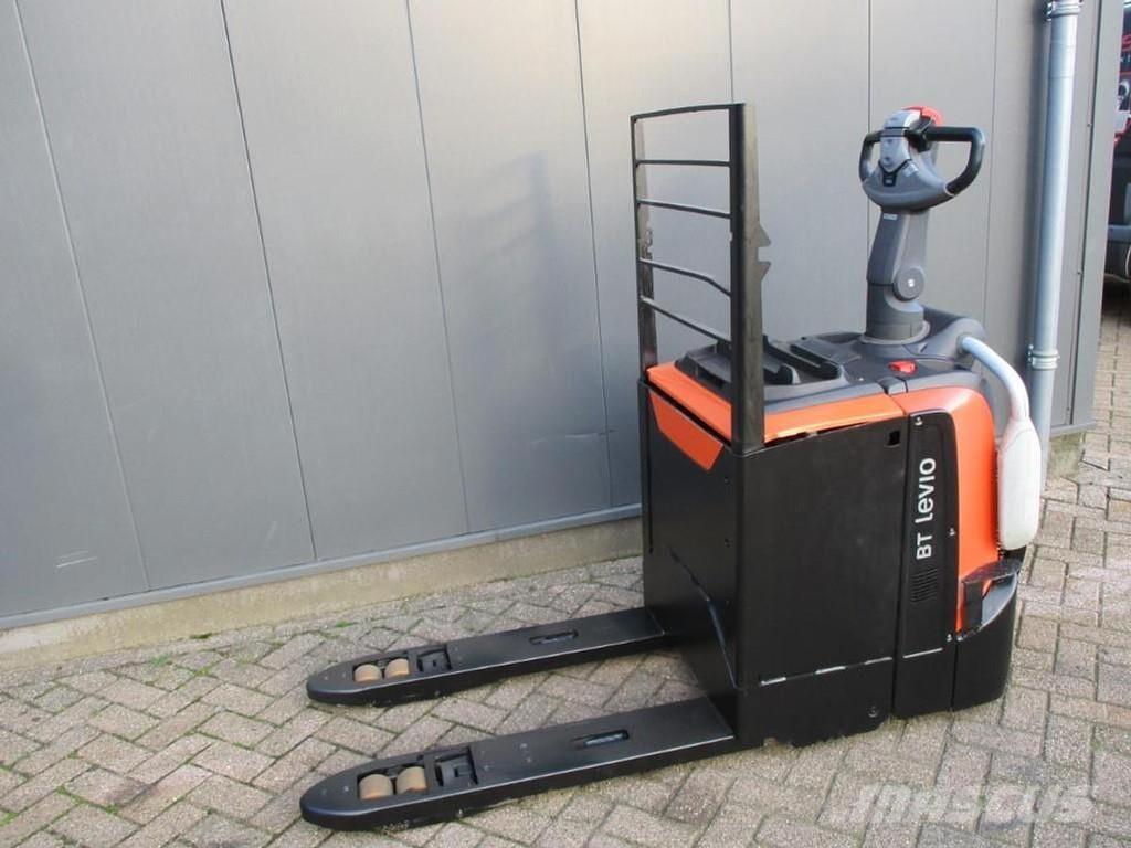 Toyota LPE250 Візки для перевезення піддонів