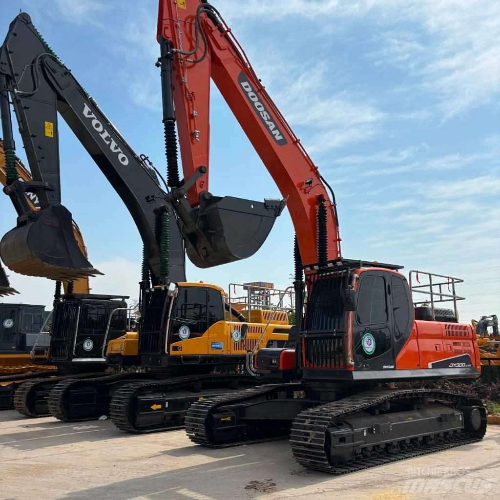 Doosan DX 300LC-9C Гусеничні екскаватори