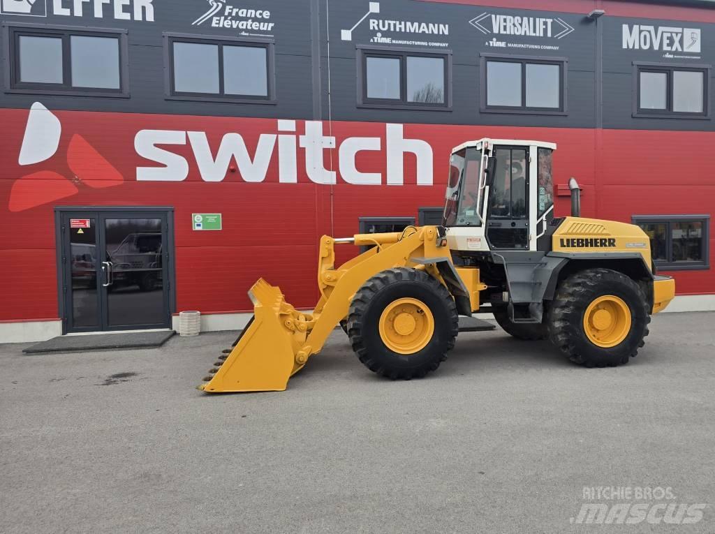 Liebherr L 522 Трактори