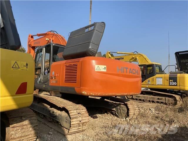 Hitachi ZX 250 LC Гусеничні екскаватори