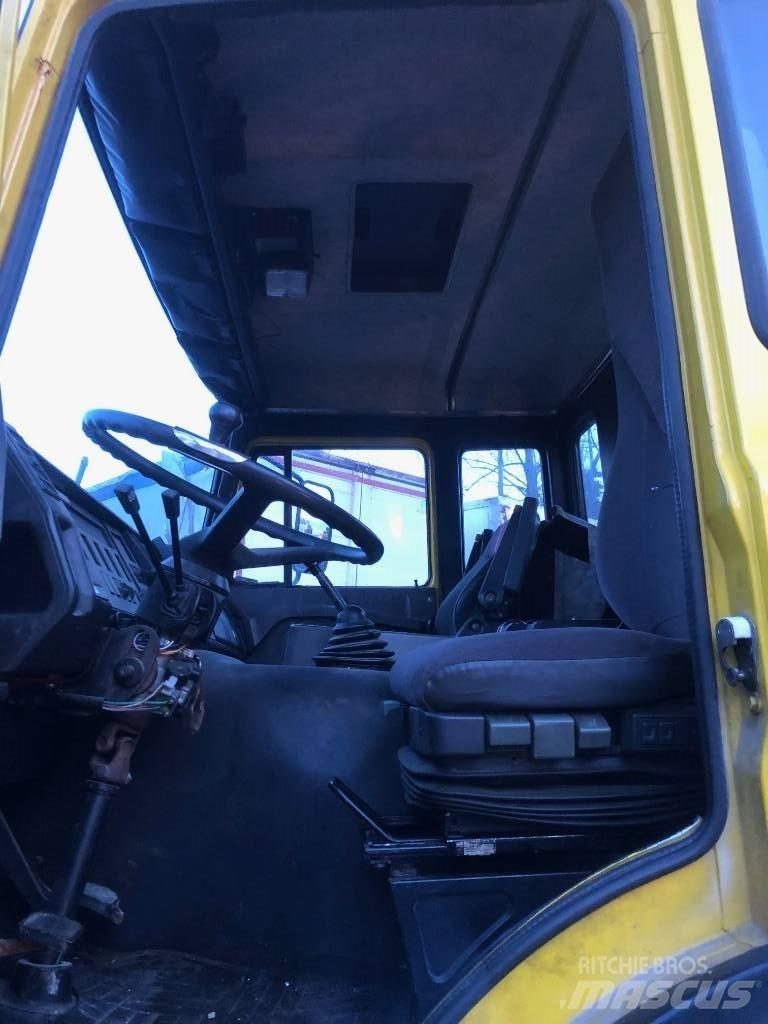 Iveco 330-26 Вантажівки / спеціальні