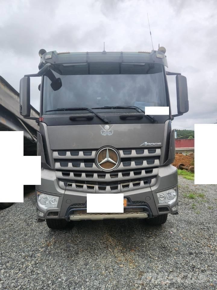 Mercedes-Benz 3951 Міні самоскиди