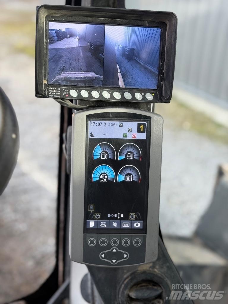 CAT MH3022 Перевантажувачі металобрухту/промислові навантажувачі