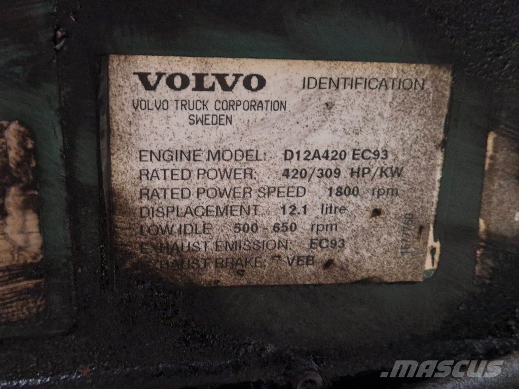 Volvo D12A420 Двигуни