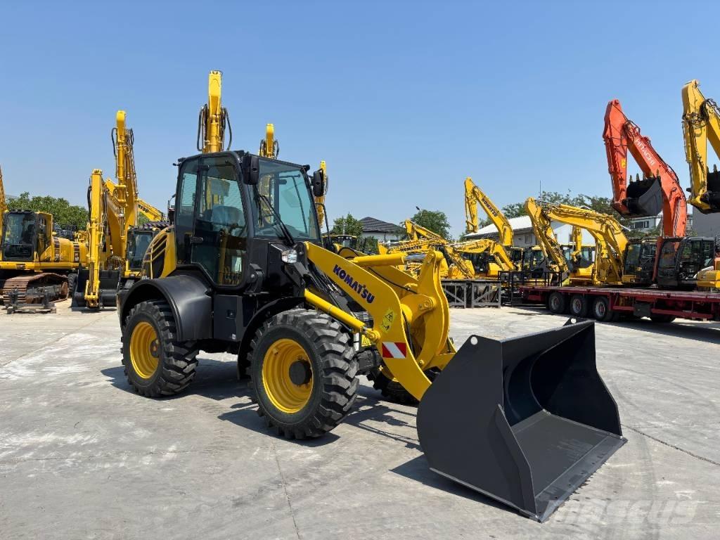 Komatsu WA 100 M-8 Малі навантажувачі
