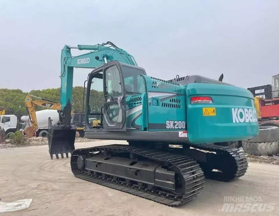 Kobelco SK 200 Гусеничні екскаватори