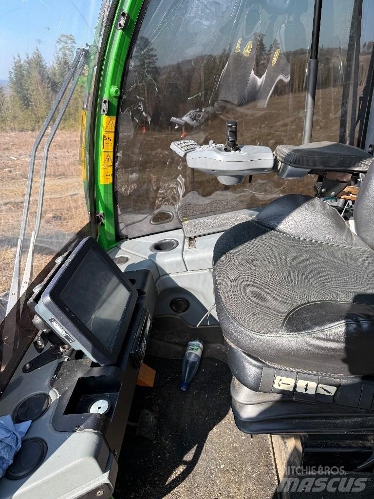 John Deere 1270 G Харвестери