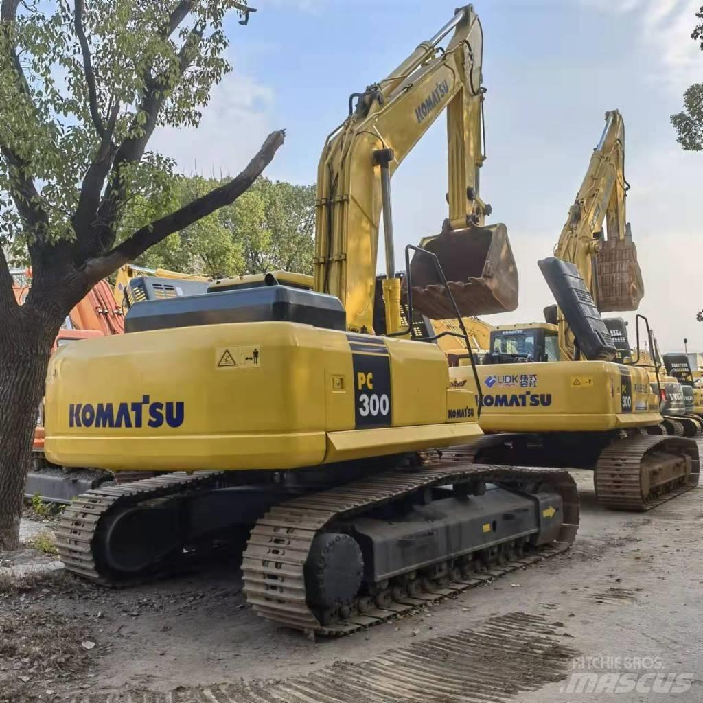 Komatsu PC 300 Гусеничні екскаватори