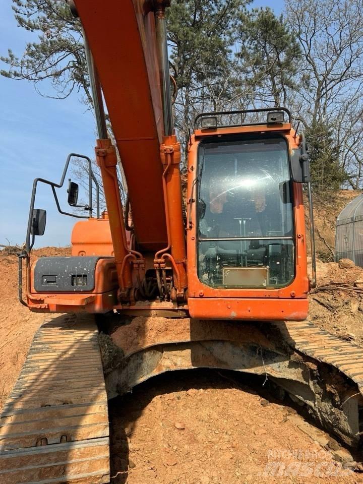 Doosan DX 220 LCA Гусеничні екскаватори