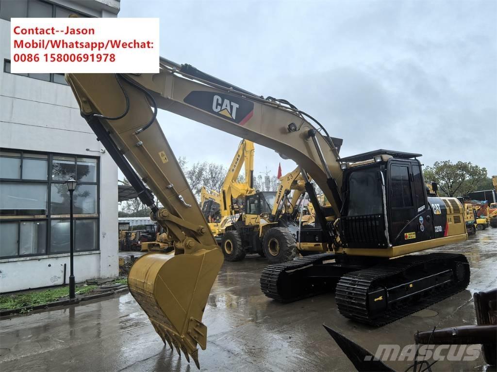 CAT 320 D2L Гусеничні екскаватори