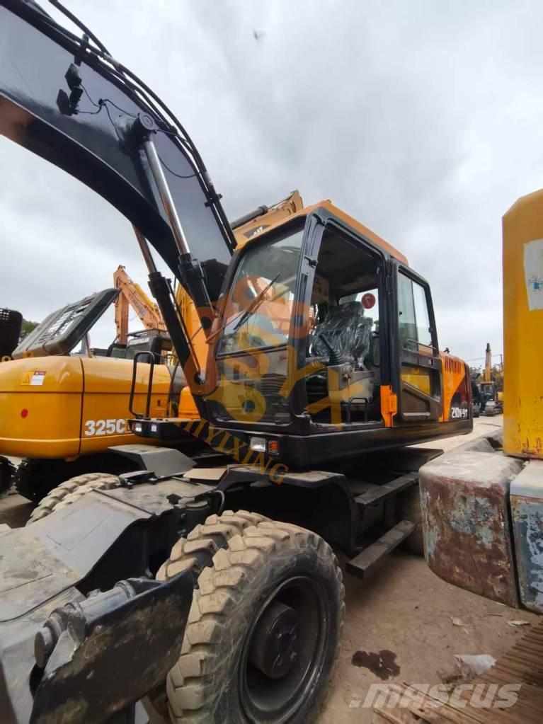 Hyundai 210W-9 Гусеничні екскаватори