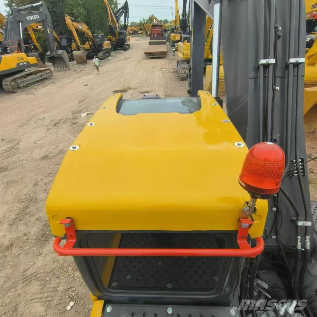 Volvo EC 240 Гусеничні екскаватори
