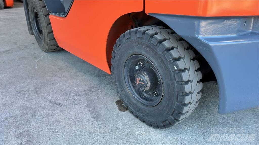 Toyota 02-8 FDF 18 Дизельні навантажувачі