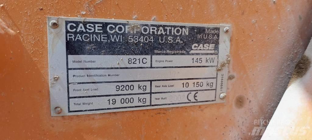 CASE 821 C Фронтальні навантажувачі
