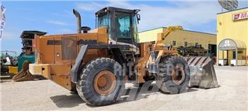 CASE 821 C Фронтальні навантажувачі