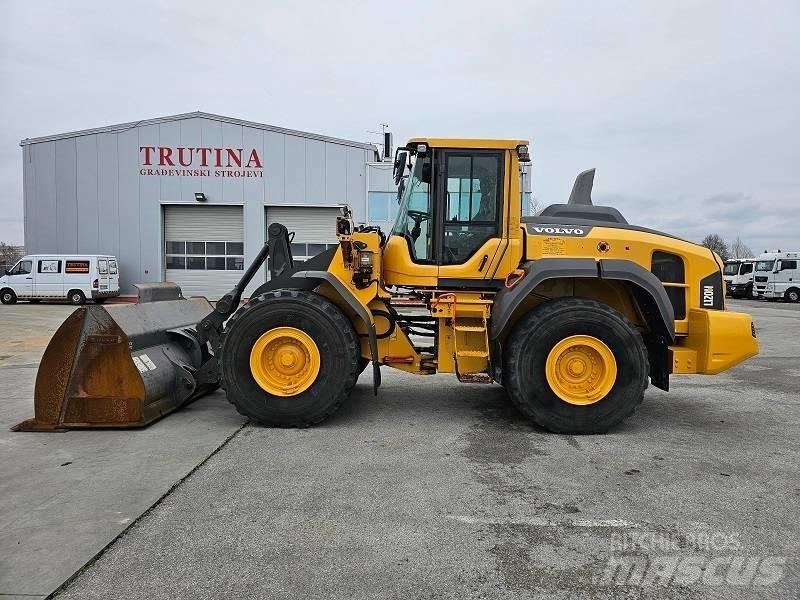 Volvo L 120 H Фронтальні навантажувачі