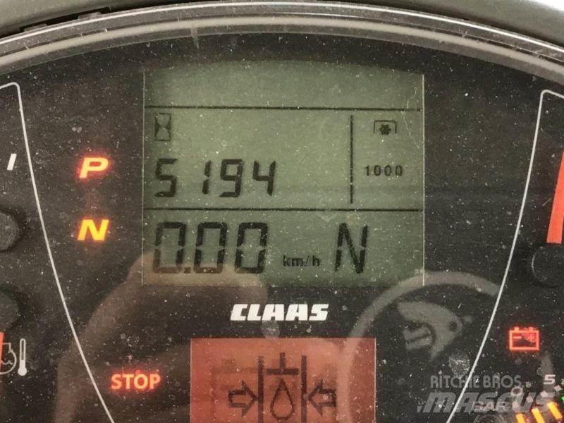 CLAAS AXION 950 Трактори