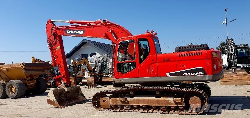 Doosan DX 235 LC Гусеничні екскаватори
