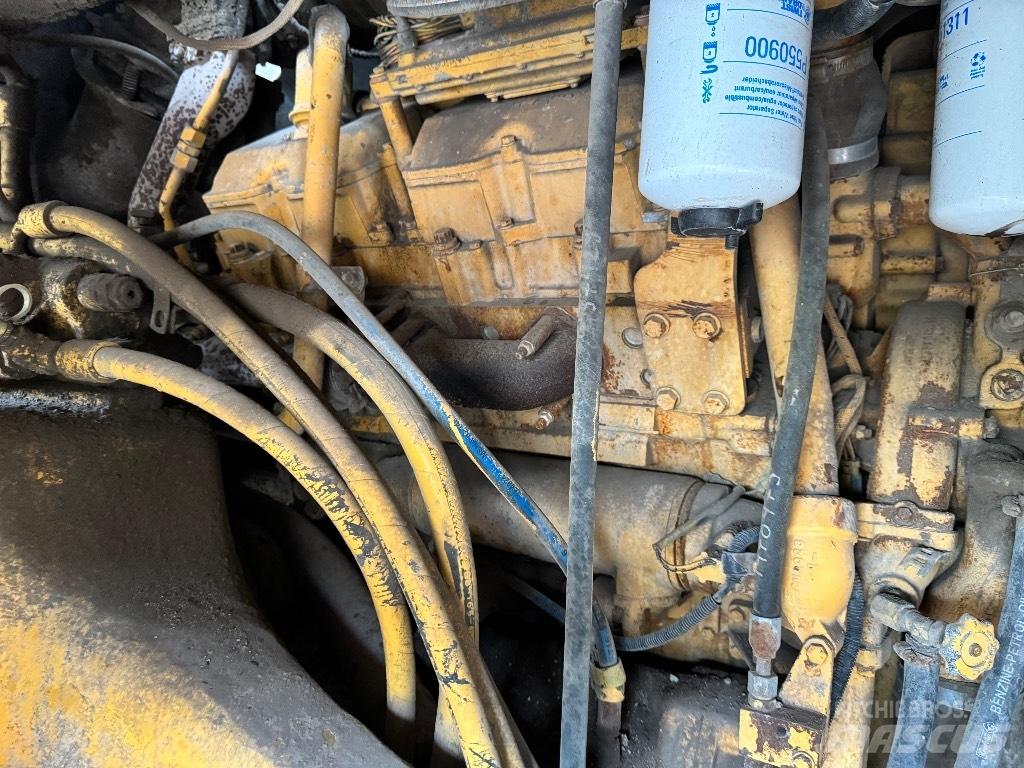 CAT 771 D Кар`єрні самоскиди