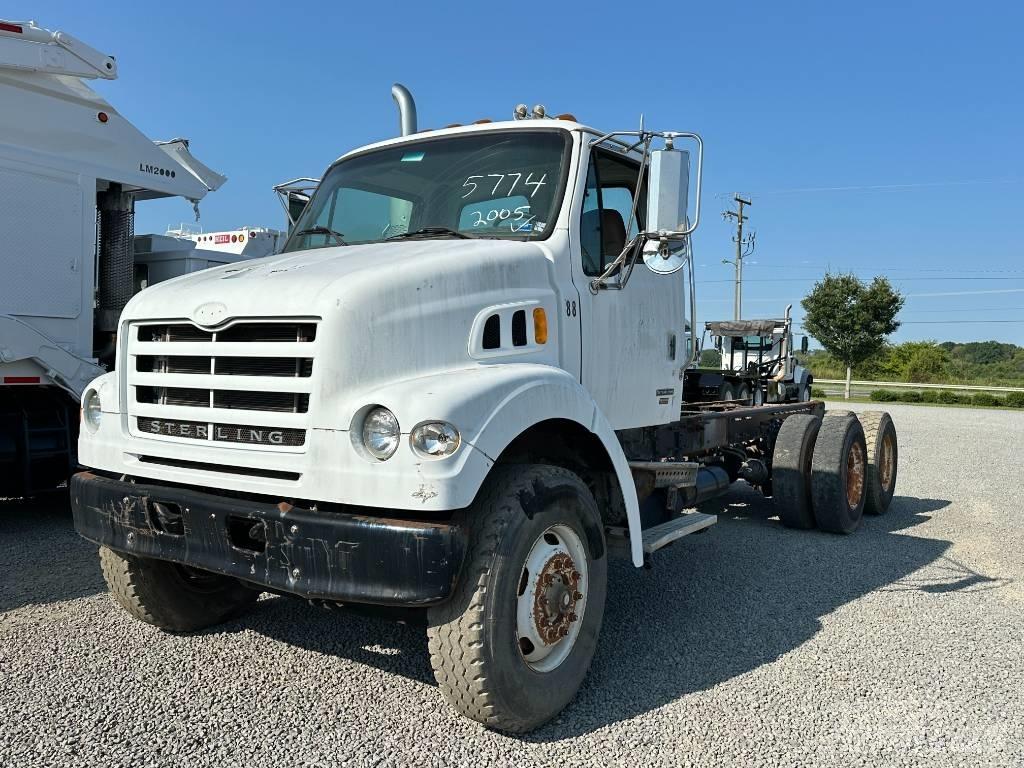 Sterling L 7500 Шасі з кабіною