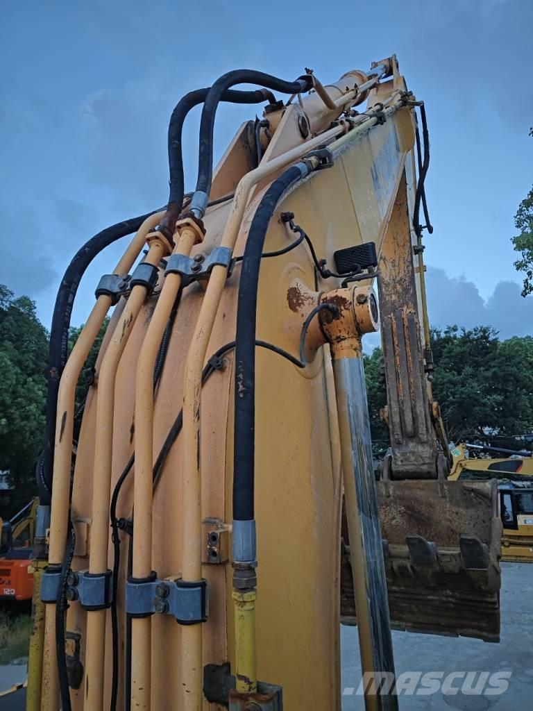 Hyundai R220LC=9S Гусеничні екскаватори