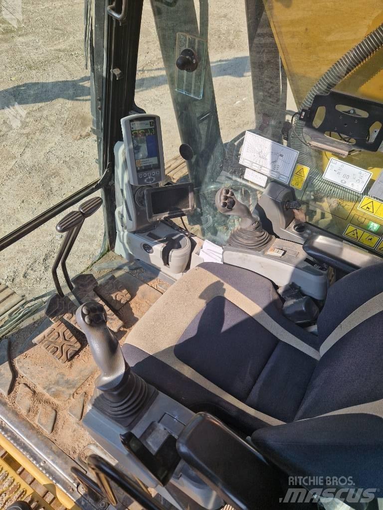CAT 323 F L Гусеничні екскаватори