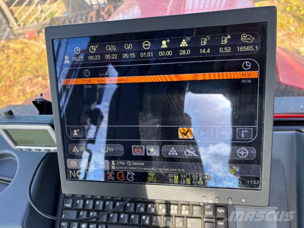 Komatsu 895 Форвардери