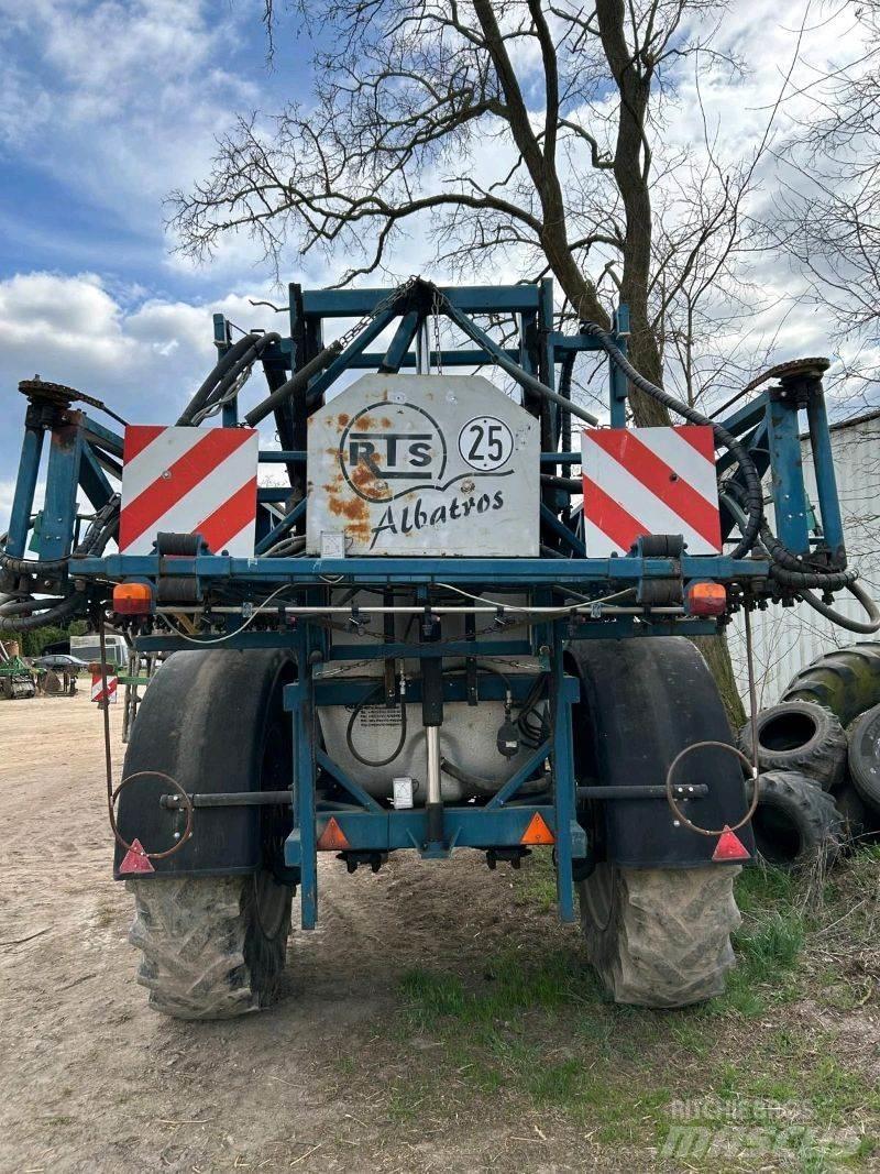 RTS 5530 Причіпні обприскувачі