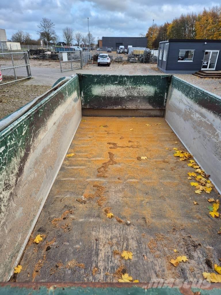  Mtdk 3 axle / tipper / Самоскиди