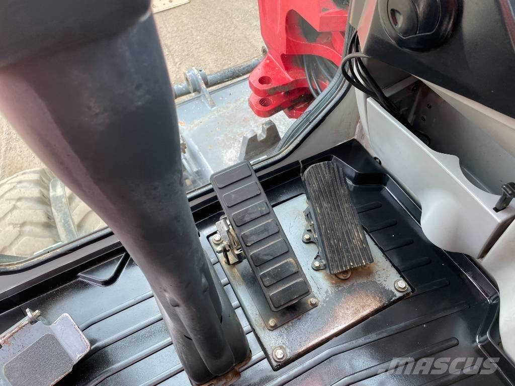 Takeuchi TB 295 W Колісні екскаватори