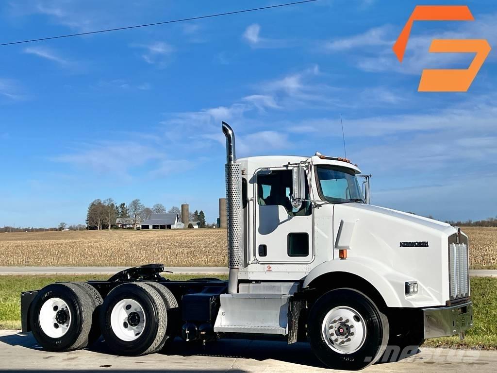 Kenworth T 800 Тягачі
