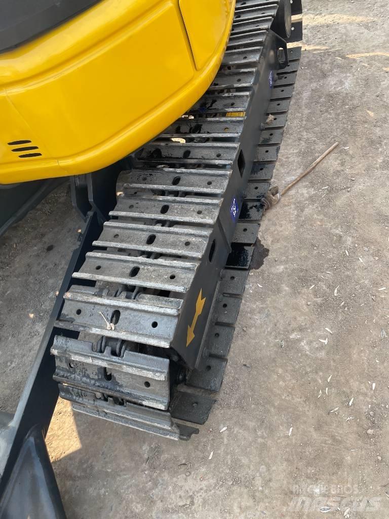 Komatsu PC 35 Міні-екскаватори < 7т