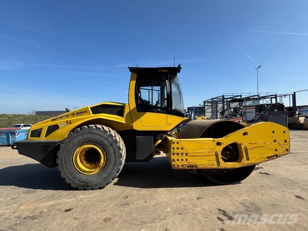 Bomag BW 226 BVC-5 Грунтові котки