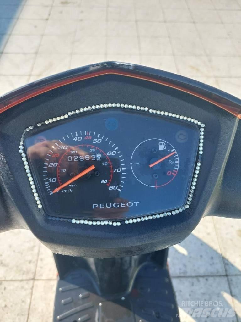Peugeot Kisbee Всюдиходи