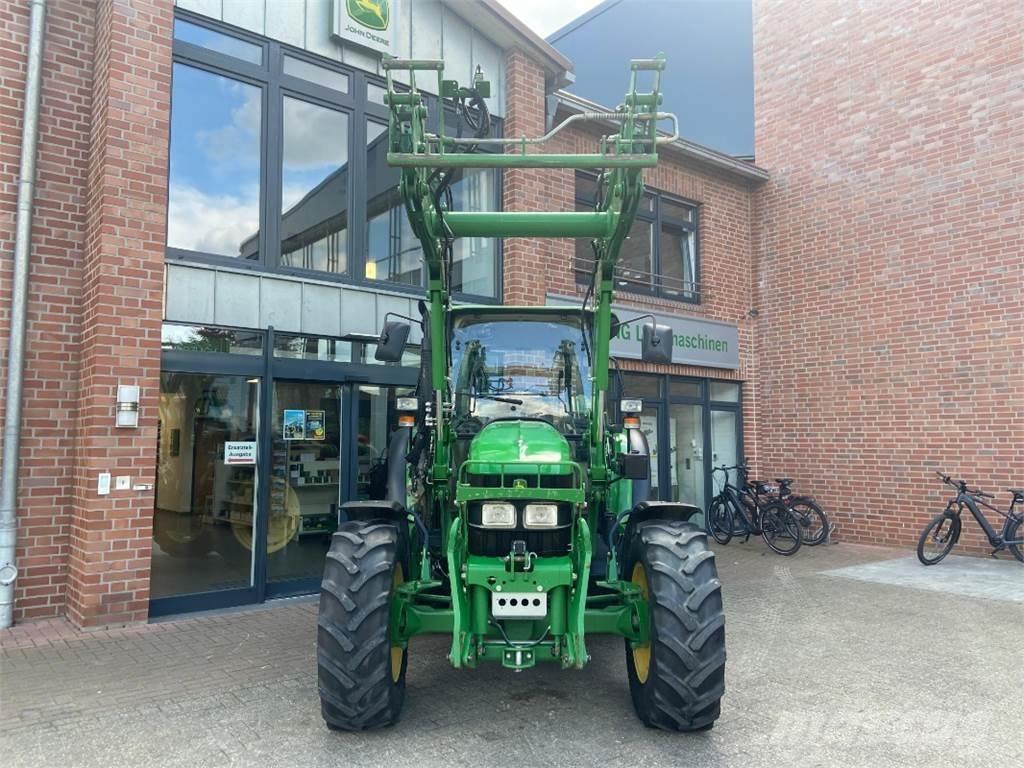 John Deere 5070M Трактори