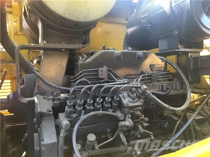 Komatsu WA 320-3 Фронтальні навантажувачі