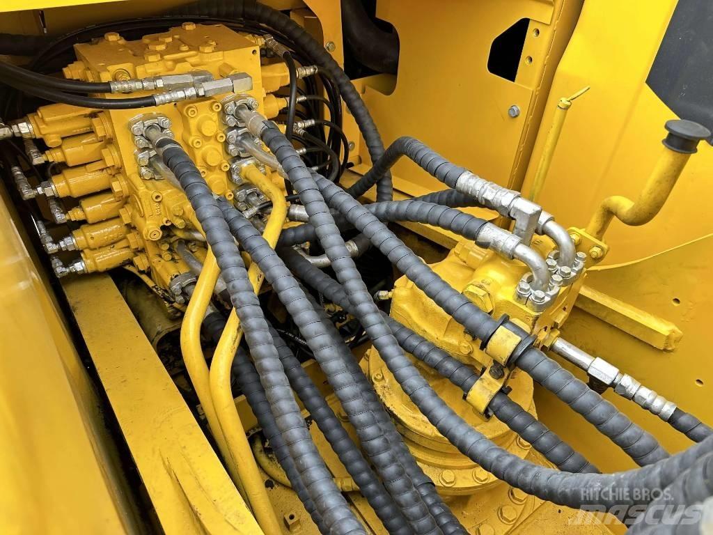 Komatsu PC200-8 Гусеничні екскаватори