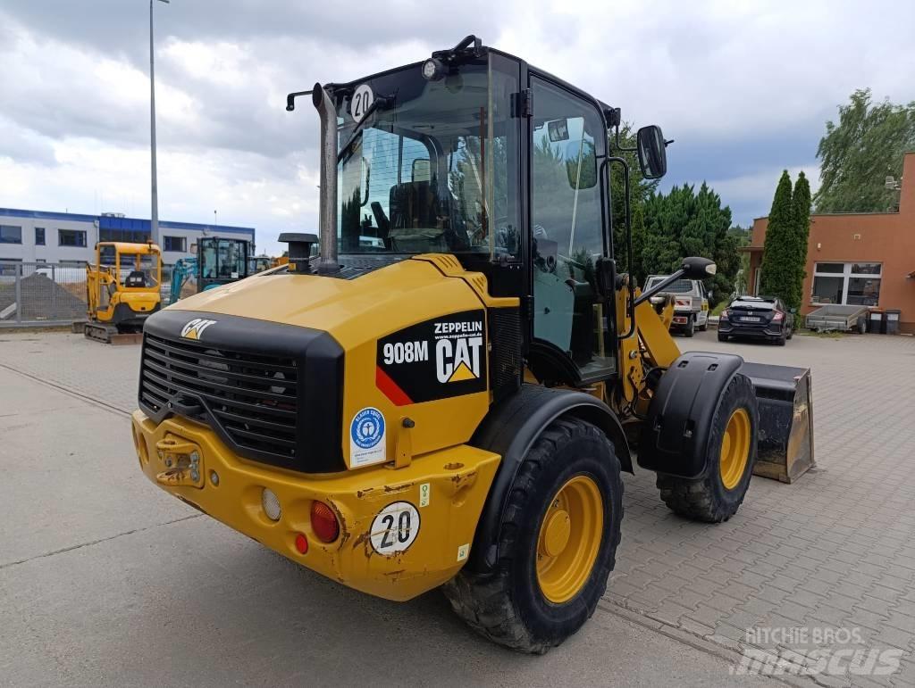 CAT 908M Фронтальні навантажувачі
