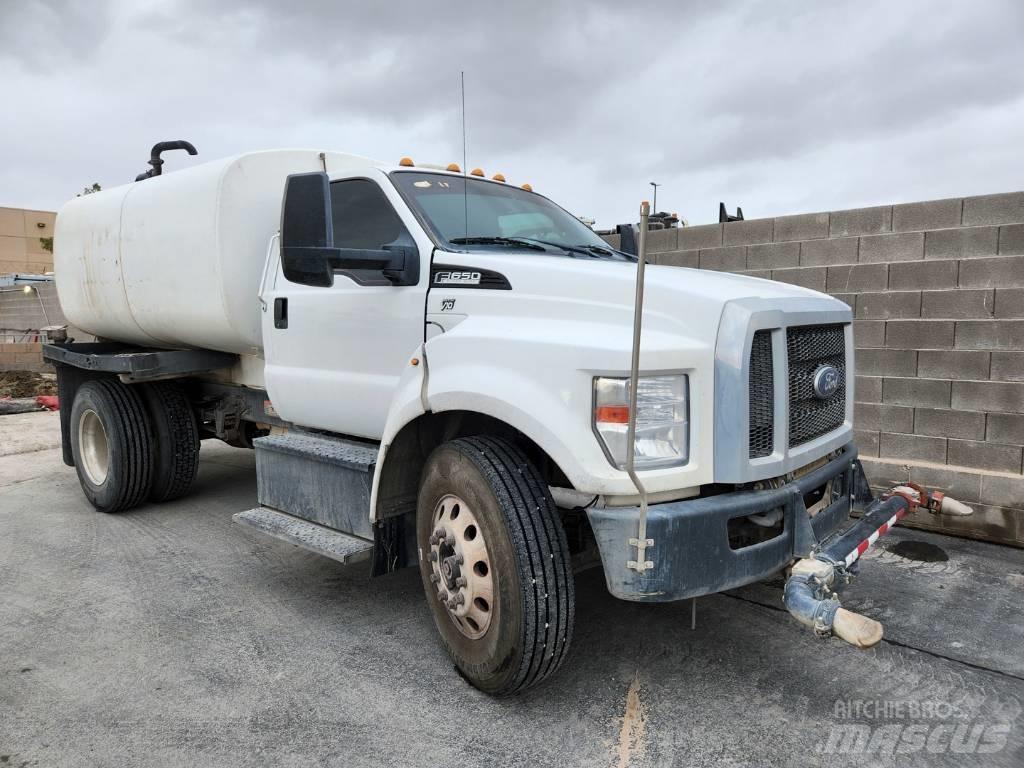 Ford F 650 Поливальні машини