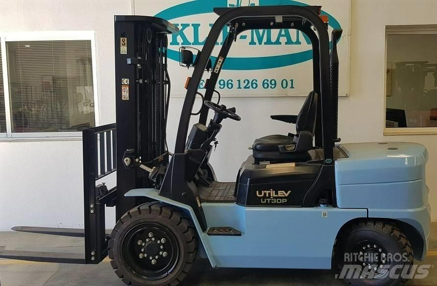 Utilev (5586) UT30P Дизельні навантажувачі