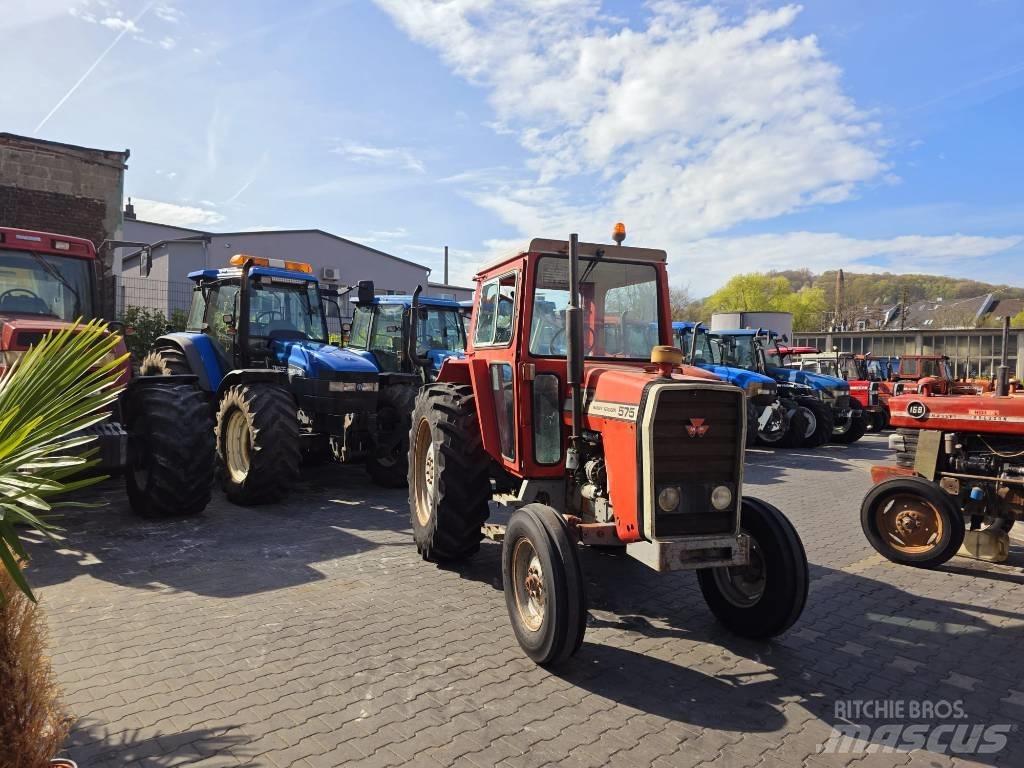 Massey Ferguson 575 Трактори