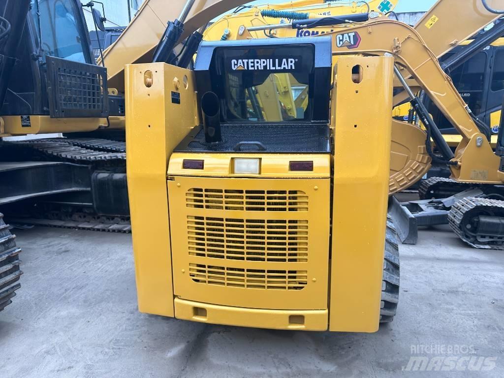 CAT 246 D Міні-навантажувачі