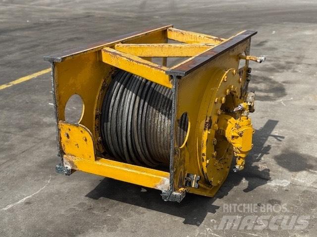 Bauer USED WINCH Комплектуючі і запасні частини для бурових установок