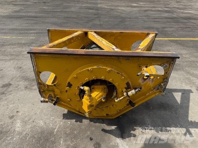 Bauer USED WINCH Комплектуючі і запасні частини для бурових установок